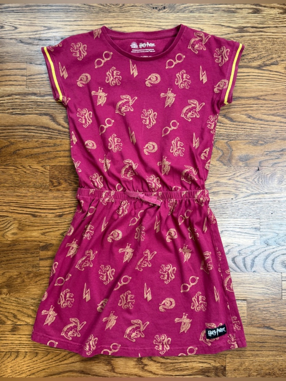 Wizarding World of Harry Potter Gryffindor Graphic Dress with Gold Accents 10